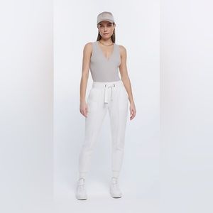 River Island Cream Cuffed Elasticated Waist Joggers Women’s Size M